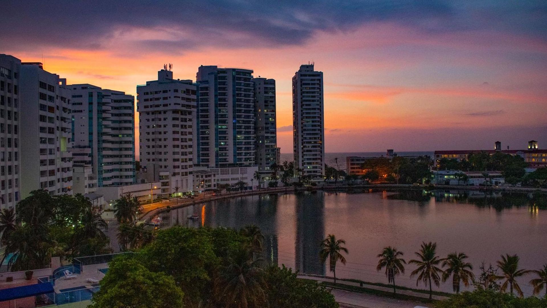 Apartamento Lindo Apto Amoblado Conquistador *