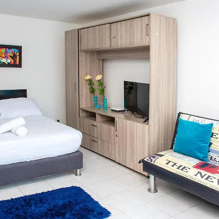 Apartamento Lindo Apto Amoblado Conquistador *