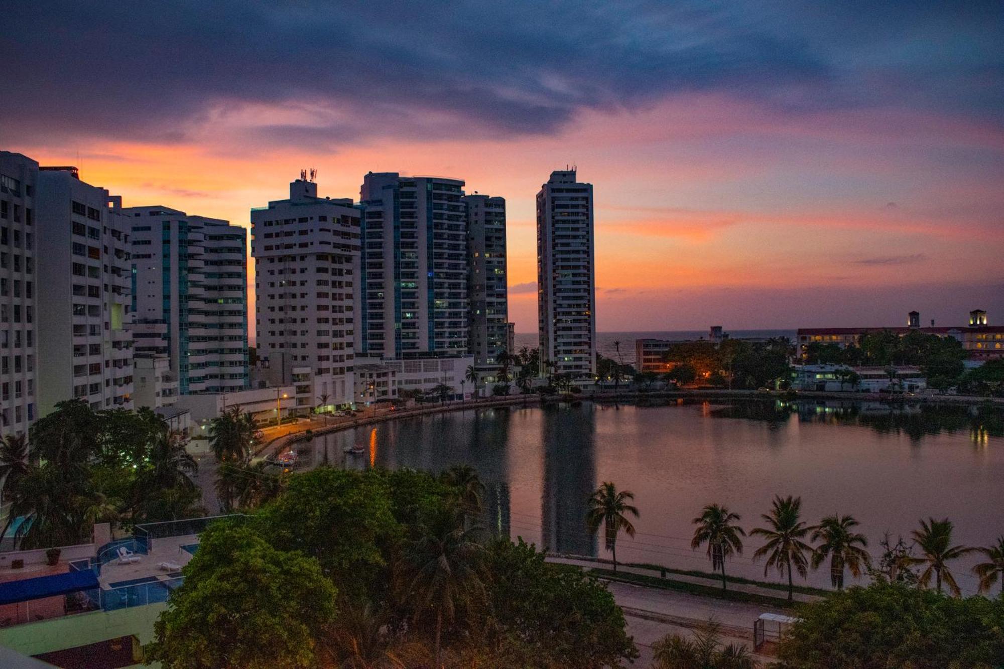 Apartamento Lindo Apto Amoblado Conquistador *